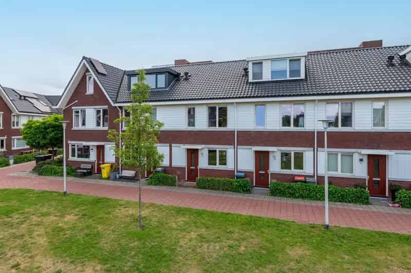 Huis te koop Uithoorn: Luxe woning A++ label nabij Amstel
