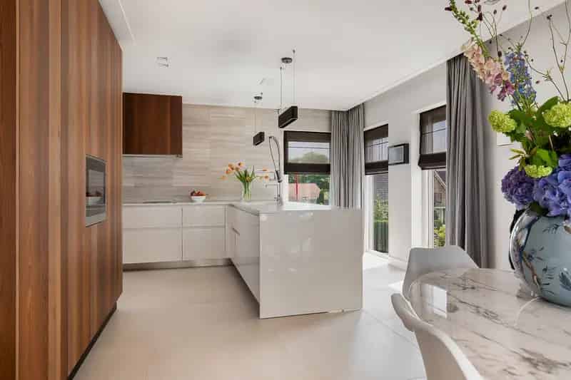Huis te koop Kudelstaart: Luxe villa aan Westeinderplassen
