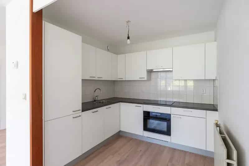 4 Kamerwoning Ommoord 90m2 Instapklaar Balkon Berging Gratis Parkeren