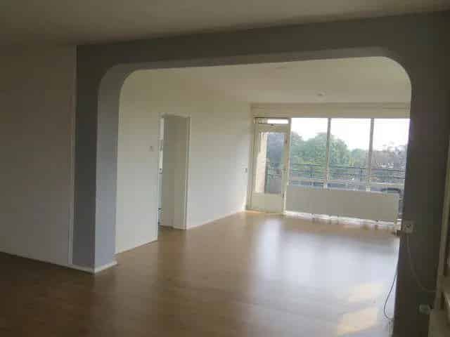 2 Slaapkamer Appartement met Balkon en Parkeerplek