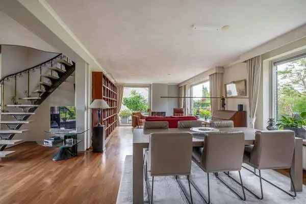 Vrijstaand Herenhuis Waddinxveen Ruime Tuin Luxe Afwerking