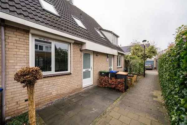 Huis Te Koop in 3, Zilverschoonpad, Alblasserdam, Zuid-Holland