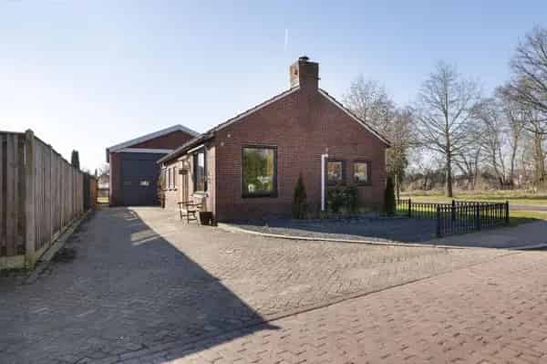 Vrijstaande woning Goor levensloopbestendig met groot bijgebouw