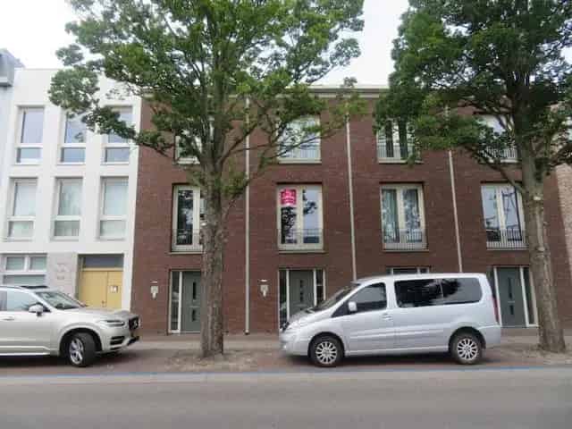 Gemeubileerde Grachtenpand Tussenwoning te Huur Den Helder