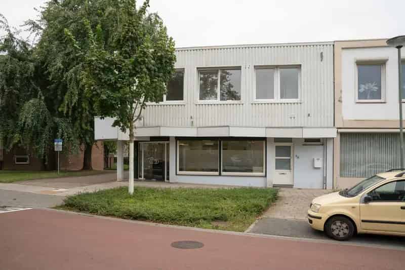 Kantoorruimte Urmond: 200m2 Kantoor met Appartement