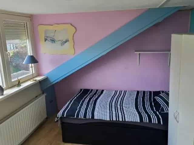 Kamer te huur Spijkenisse Grote zolderkamer Alles inclusief