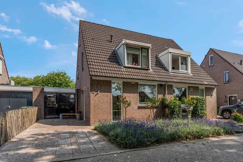Tweekapper Tiel Ruime Tuin Multifunctionele Kamer Moderne Badkamer