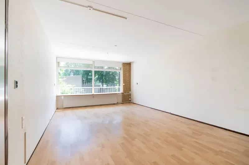 Ruim 5-kamerappartement te koop in Zoetermeer