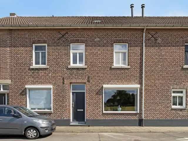 Tussenwoning Borgharen 2 badkamers tuin
