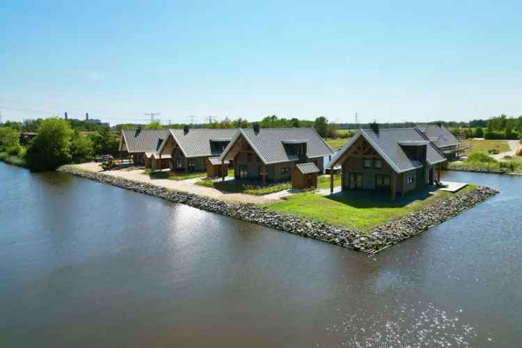 Watervilla's Zwartkruis: Luxe Recreatie aan het Bergumermeer