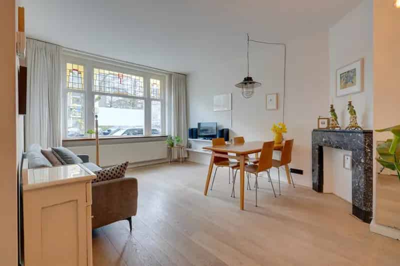 3 Kamer Appartement Rivierenbuurt Tuin 57m2