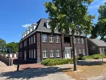 3 Kamer Appartement Uden Nabij Centrum