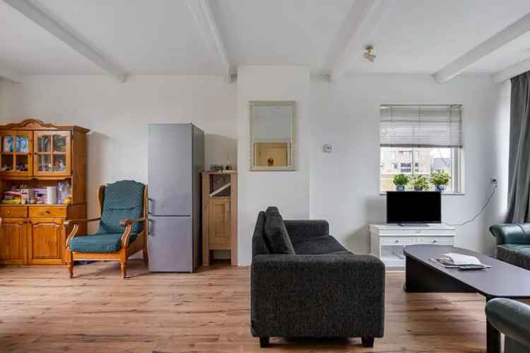 Huis te koop Pijnacker: 4 slaapkamers, garage, vrij uitzicht
