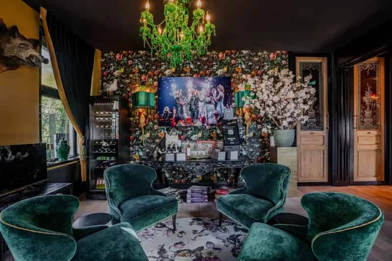 Boutique Pension te Koop Noordwijk Zeer Goed Gerenoveerd
