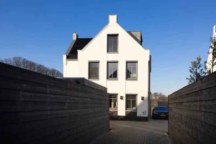 Huis te koop: J.H.Burgerlaan 22-B 1243 LB 's-Graveland 