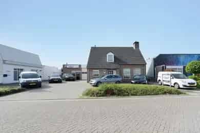 Woning met Bedrijfshal 128m2 Nuenen