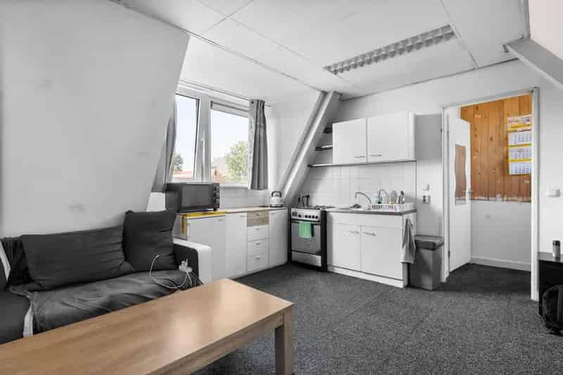 Schiedam Starter Appartement 43m2 Jaren 20 Pand Metro Centrum