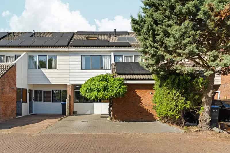 Ruime Tussenwoning nabij Bataviahaven 3 slaapkamers Energielabel A