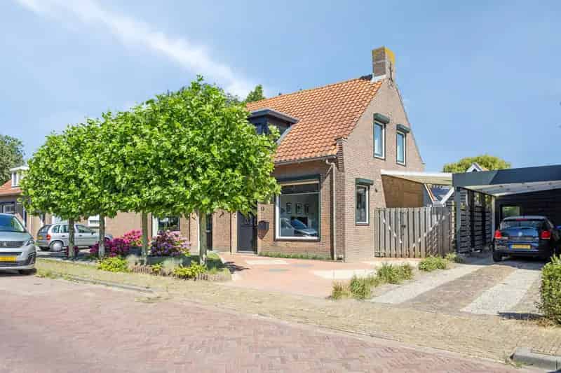 Tweekapper met garage Nisse Nieuwe badkamer Tuinhuis