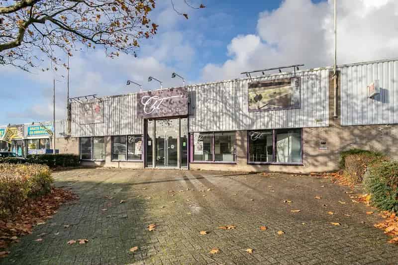 Bedrijfshal Leeuwarden Tijnjedijk 83 8936 AC