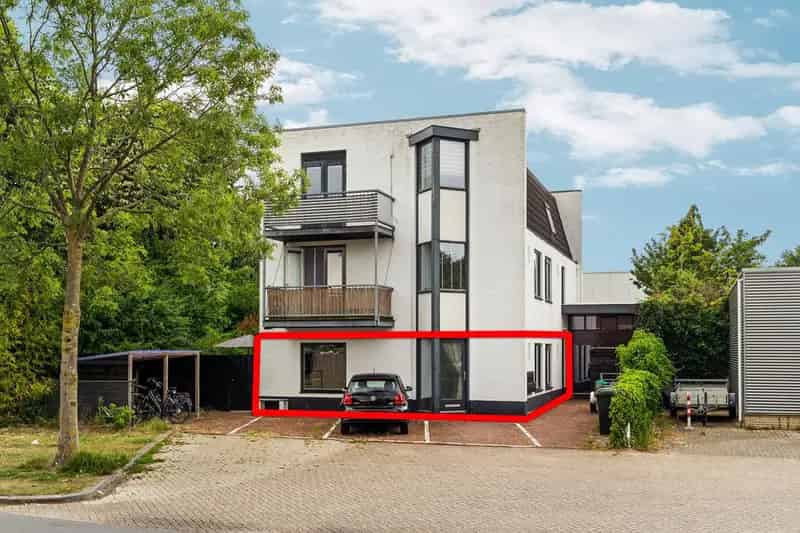 3 Kamer Appartement Almere Stad Tuin Parkeerplaats