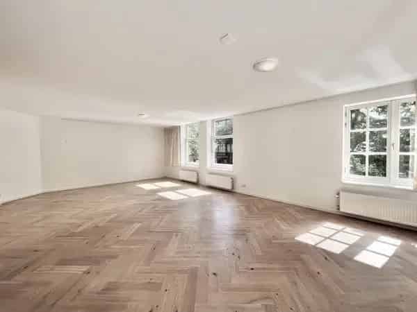 Ruim 4-kamer appartement Amsterdam Beethovenstraat 140m2