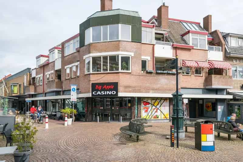 Winkel Winterswijk | Zoek winkels te koop en te huur: Markthoek 103 7101 DC Winterswijk 