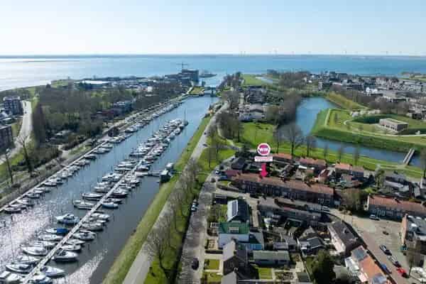 Tussenwoning Glaciswijk Rustige Ligging Veel Potentie