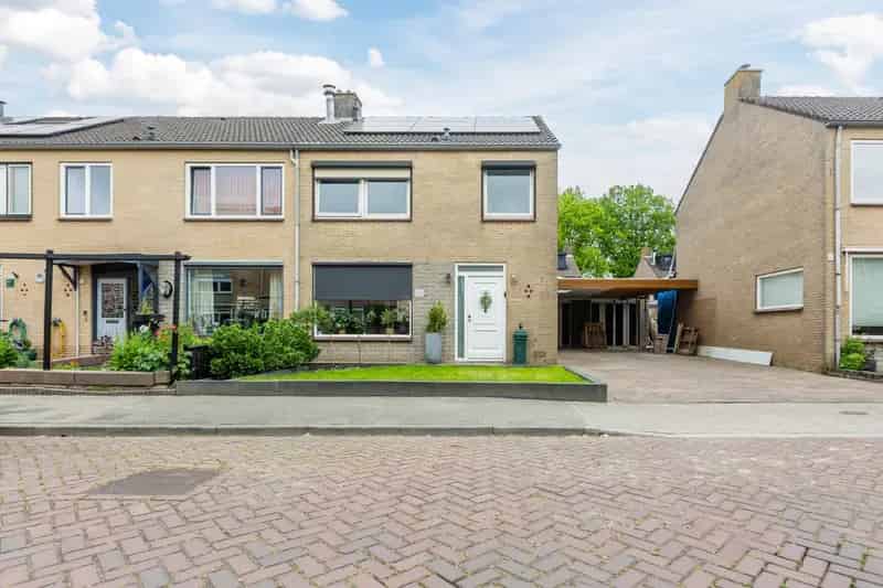 Huis te koop Bunschoten Spakenburg 4 slaapkamers nieuwe keuken badkamer