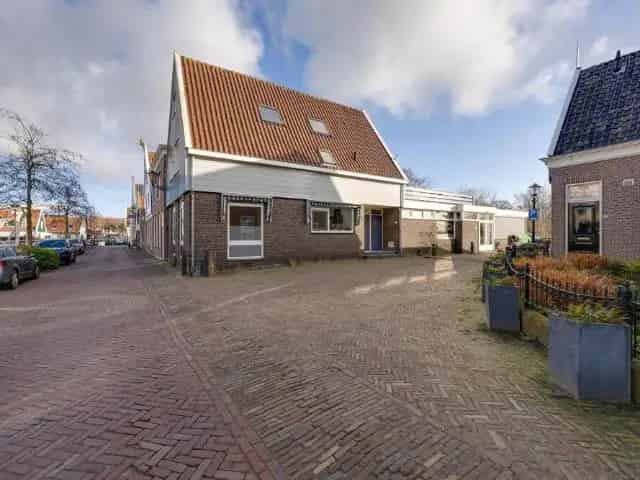 Gerenoveerde Grachtenpand 185m2 te huur De Rijp