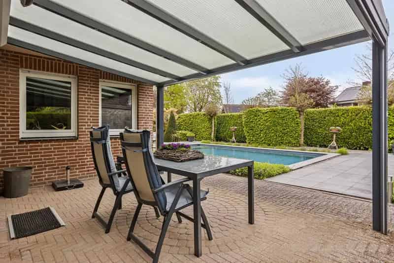 Huis te koop Rossum: Vrijstaande woning met zwembad