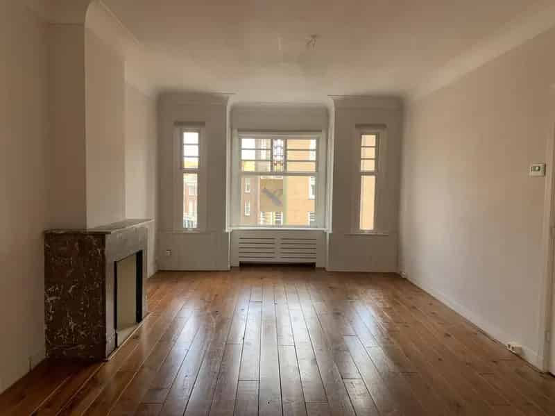Gestoffeerd 4-kamer appartement Zeeheldenkwartier 102m2