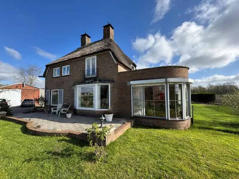 Rietgedekte Herenhuis Westdorpe 3 slaapkamers Grote tuin