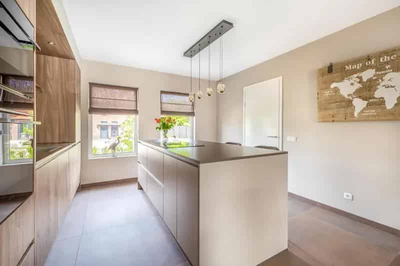 Vrijstaande woning Hout-Blerick - gerenoveerd - zwembad - 4 slaapkamers