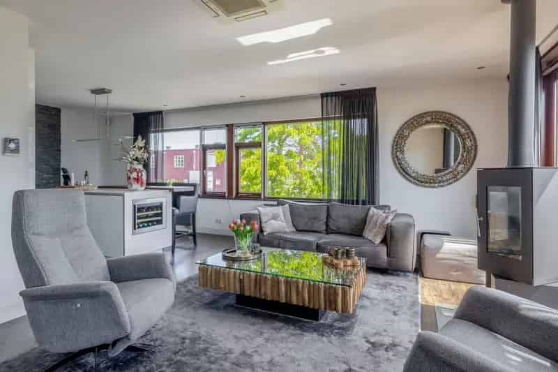 Bedrijfshal Spijkenisse | Zoek bedrijfshallen te koop: M. Beenstraat 16 3201 KB Spijkenisse 
