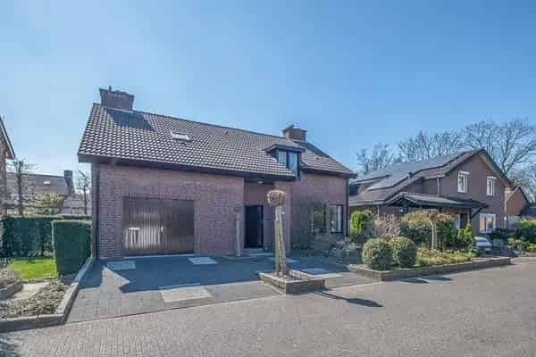 Vrijstaande woning 4 slaapkamers Susteren