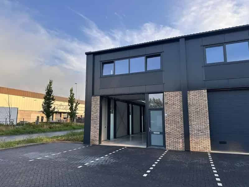 Bedrijfshal te Huur Waddinxveen A12