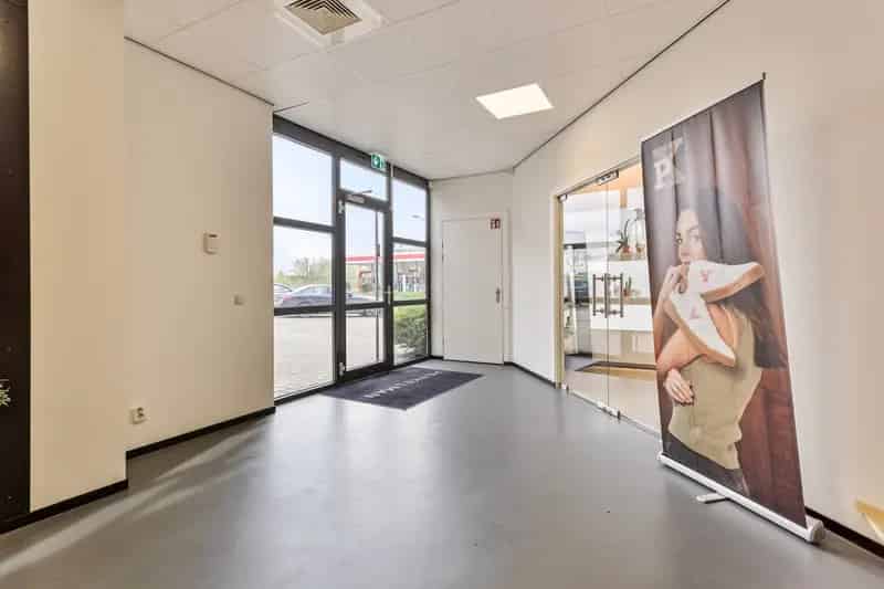 Kantoorruimte te huur Waalwijk - 537m² Bedrijfspand Zanddonk