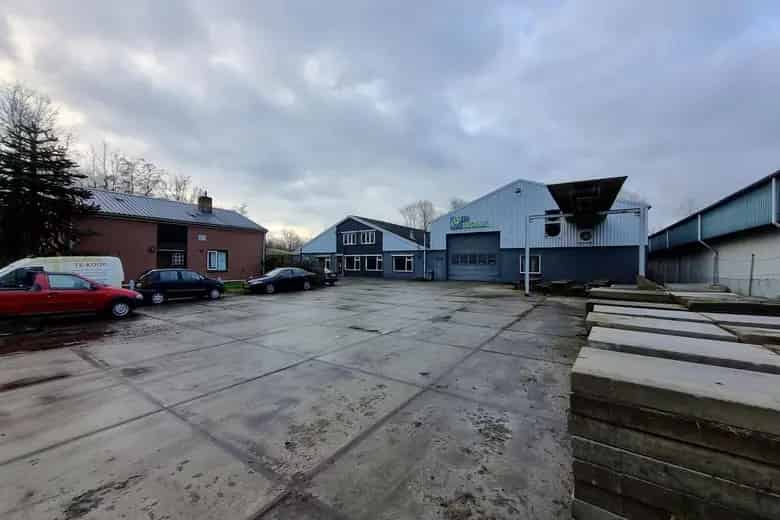 Bedrijfshallen Swifterbant 1440m2 Woning