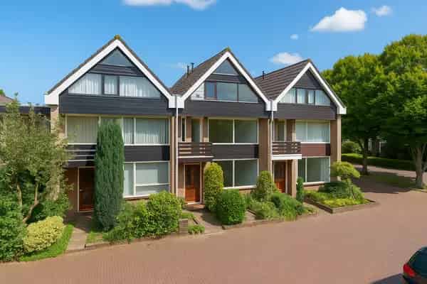 Ruime gezinswoning in Bussum met 6 slaapkamers en 2 badkamers
