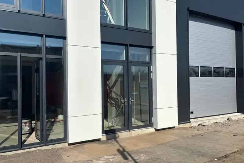 Bedrijfshal te huur Hengelo 600m² Kantoorruimte Opslag