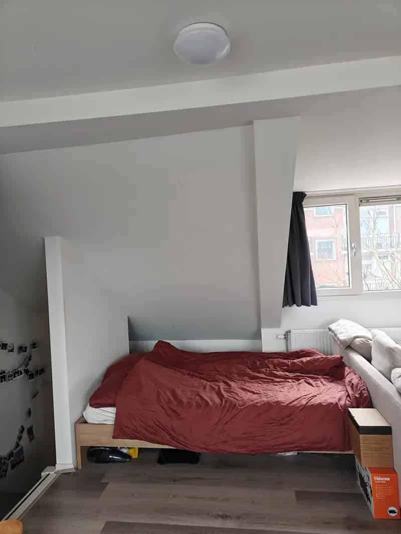 Ruime Zolderkamer Student Campuscontract 25m2