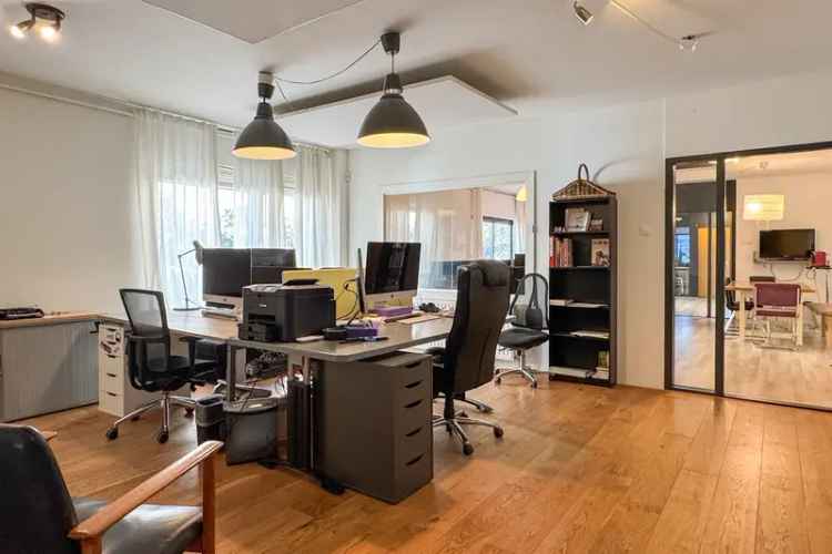 Bedrijfshal te huur Weesp Pampuslaan 166m2