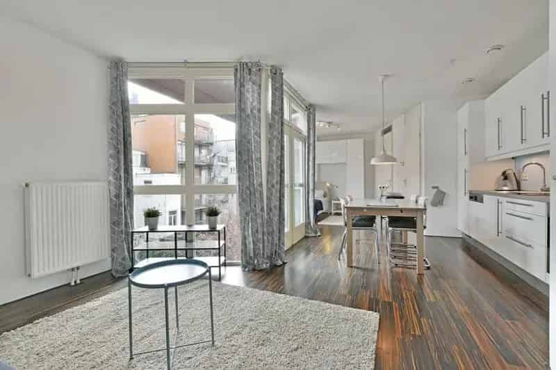Studio Amsterdam Utrechtsedwarsstraat: Modern 40m² appartement