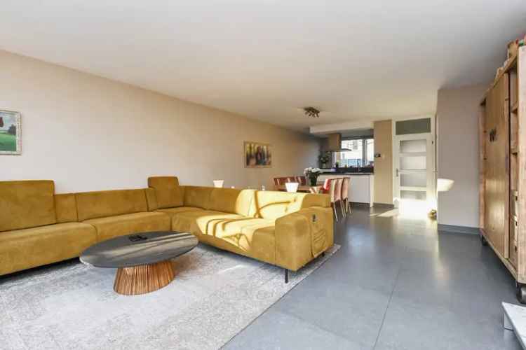 Huis te koop Nootdorp 5 slaapkamers moderne keuken tuin