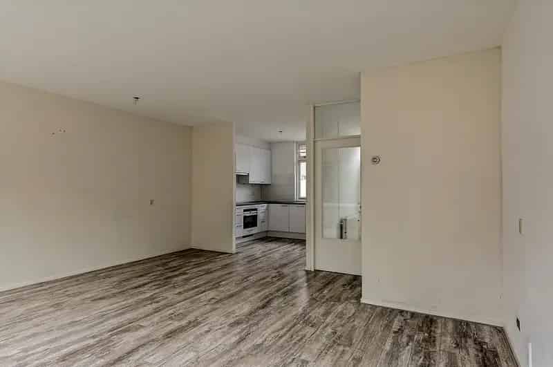 4 Slaapkamers Ruime Woning Rotterdam Zevenkamp Tuin Berging
