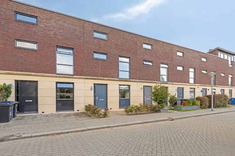 Huis te koop: Lucky Lukestraat 32 1336 MK Almere | Funda