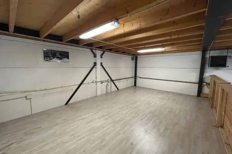 Bedrijfshal te koop Maasdijk 180m²