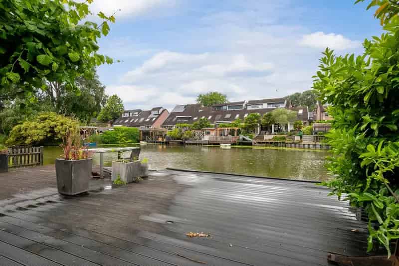 Huis te koop Huissen: Levensloopbestendig wonen aan het water met zwembad