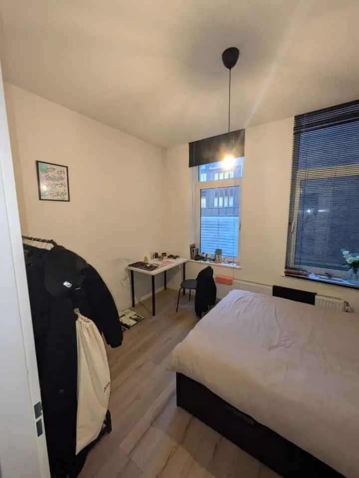 Room in Nieuwe Binnenweg